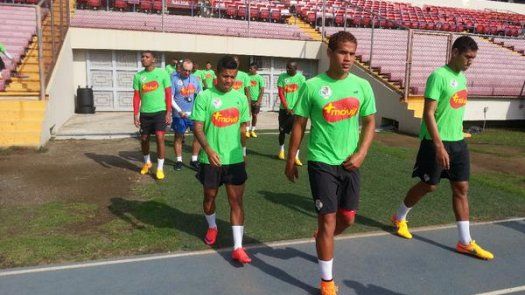 Roberto Chen es baja para la Copa Oro; Patrick lo reemplaza