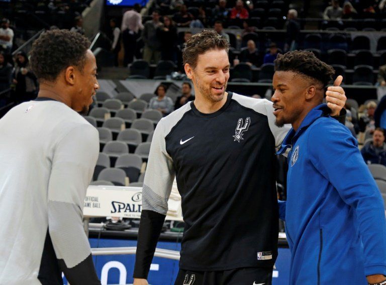 No tengo problema, me encanta jugar, asegura Gasol tras salir de suplente