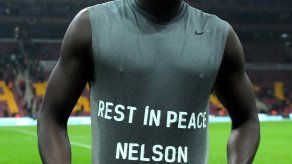 FIFA sanciona a Eboué