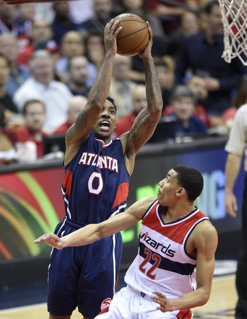 Un triple de Pierce fue tarde, Hawks eliminan a Wizards