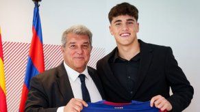 FC Barcelona renueva a Pau Cubarsí hasta el 2027