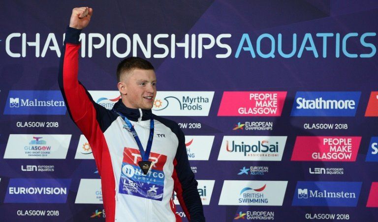 El británico Adam Peaty bate récord del mundo de los 100 m braza