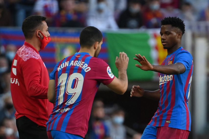 Debut con gol en un Clásico del Kun Agüero
