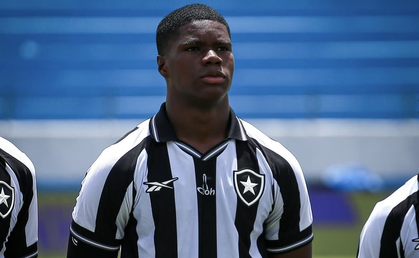 Botafogo reacciona a la convocatoria de Kadir Barría con la selección de Panamá