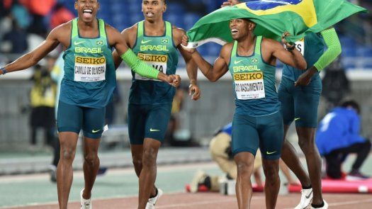 Brasil sorprende a Estados Unidos y gana el Mundial de relevos de 4x100 metros