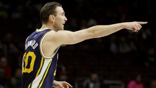 Hayward comanda triunfo del Jazz en Filadelfia