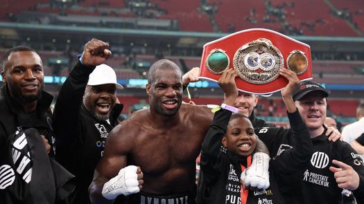 Daniel Dubois venció por KO a Anthony Joshua por el título FIB del peso pesado