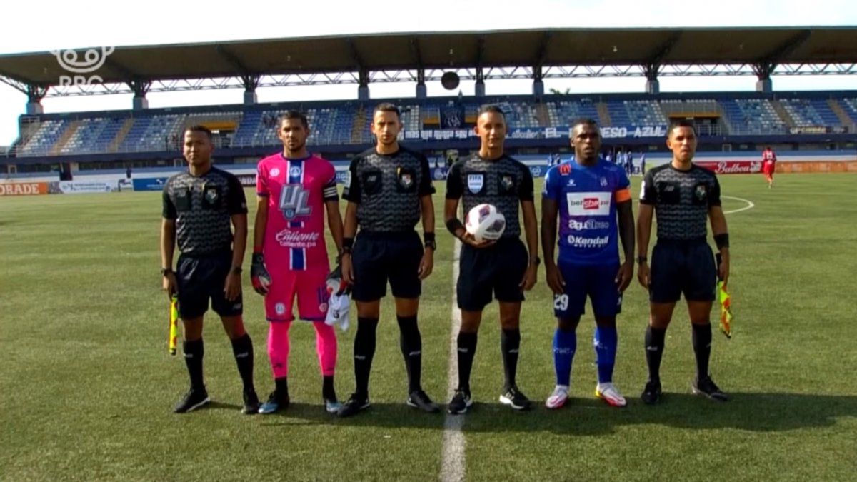 Resumen: Árabe Unido cae ante Universitario en la J8 del Apertura 2022 LPF