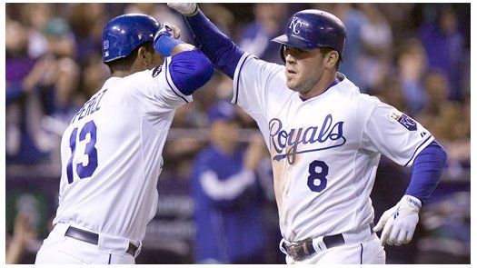MLB: Reales 10, Medias Blancas 3; Kansas City sigue ganando