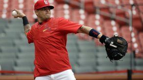 Salvo Lackey para primer juego