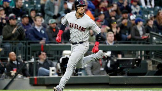 Indios flechan a Marlins con jonrones de Santana y González