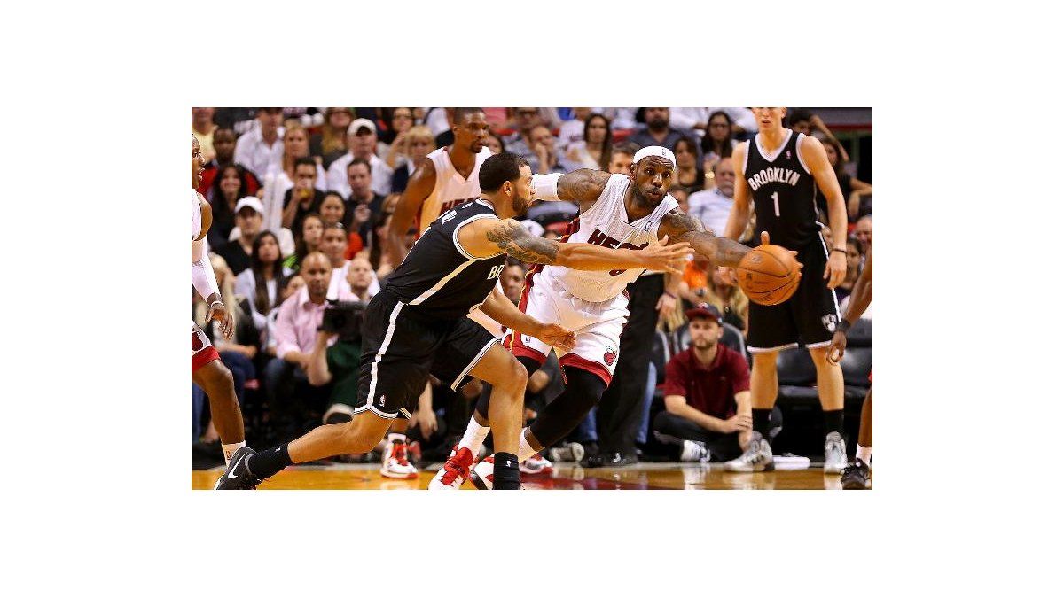 Los Timberwolves vencen a los Spurs mientras tropiezan Miami y Atlanta