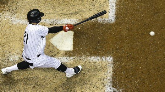Woodruff abanica a 10 y Cerveceros aplastan a Piratas 10-4