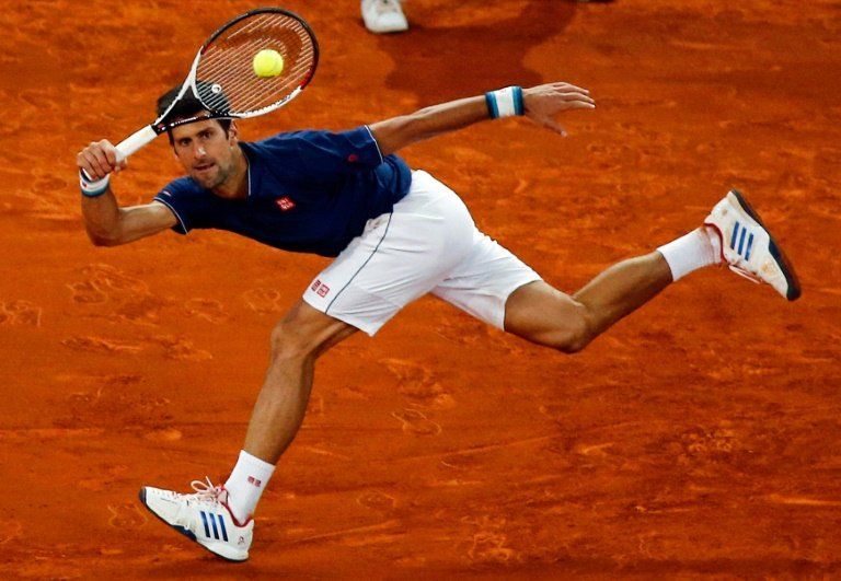 Djokovic, a semifinales en Madrid por la retirada de Nishikori