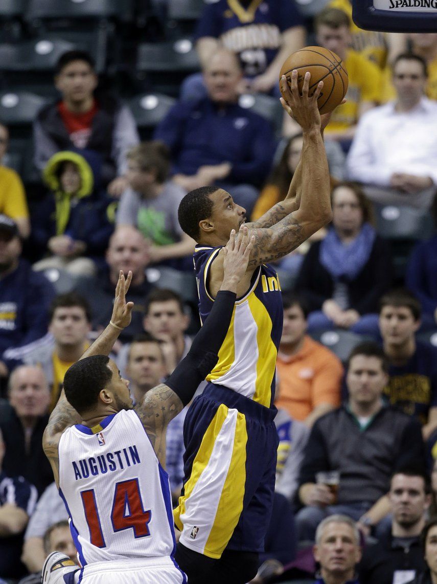 Pacers vencen a Pistons con 20 puntos de Hill