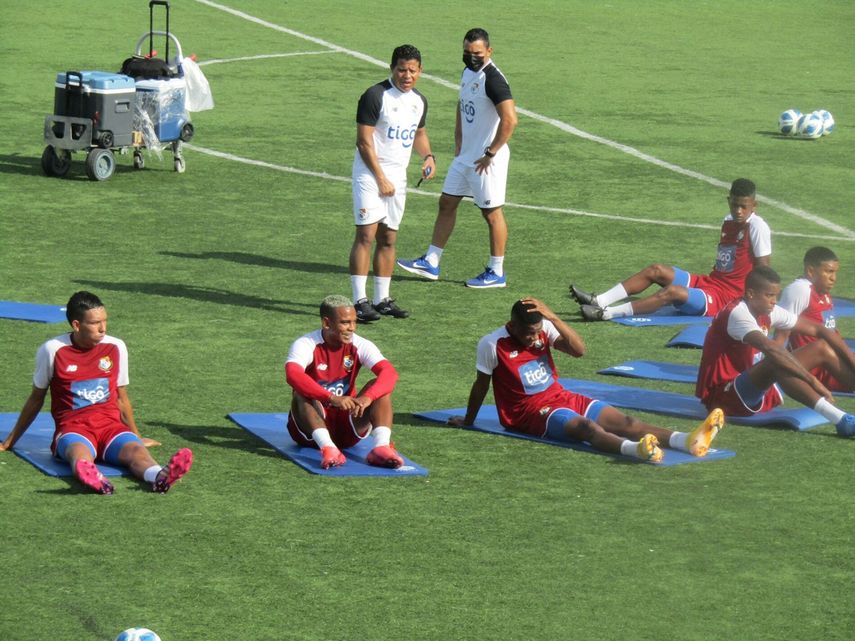 Inician entrenamientos de selección nacional con jugadores de LPF