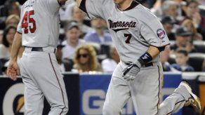 Mellizos compiten en cacerí­a de talentos en el extranjero