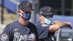 Bravos extienden el contrato del mánager Brian Snitker