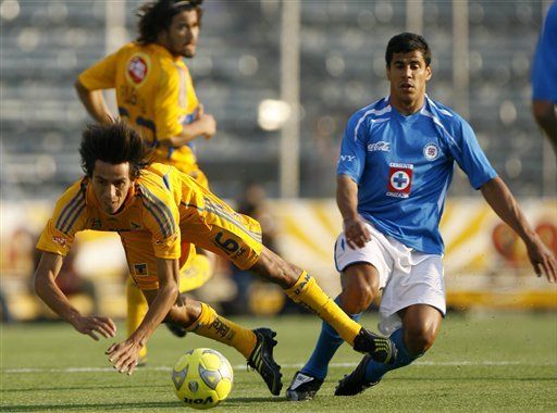 México: Con gol de Morales, Chivas rescata empate