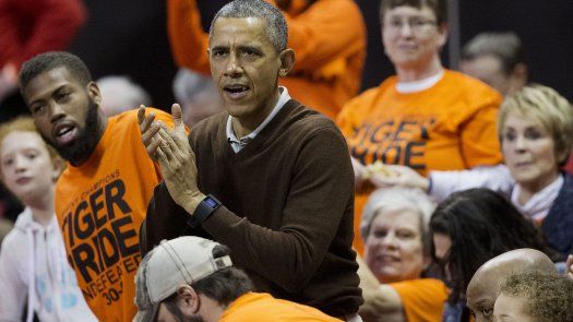 Obama acude partido de básquetbol de sobrina