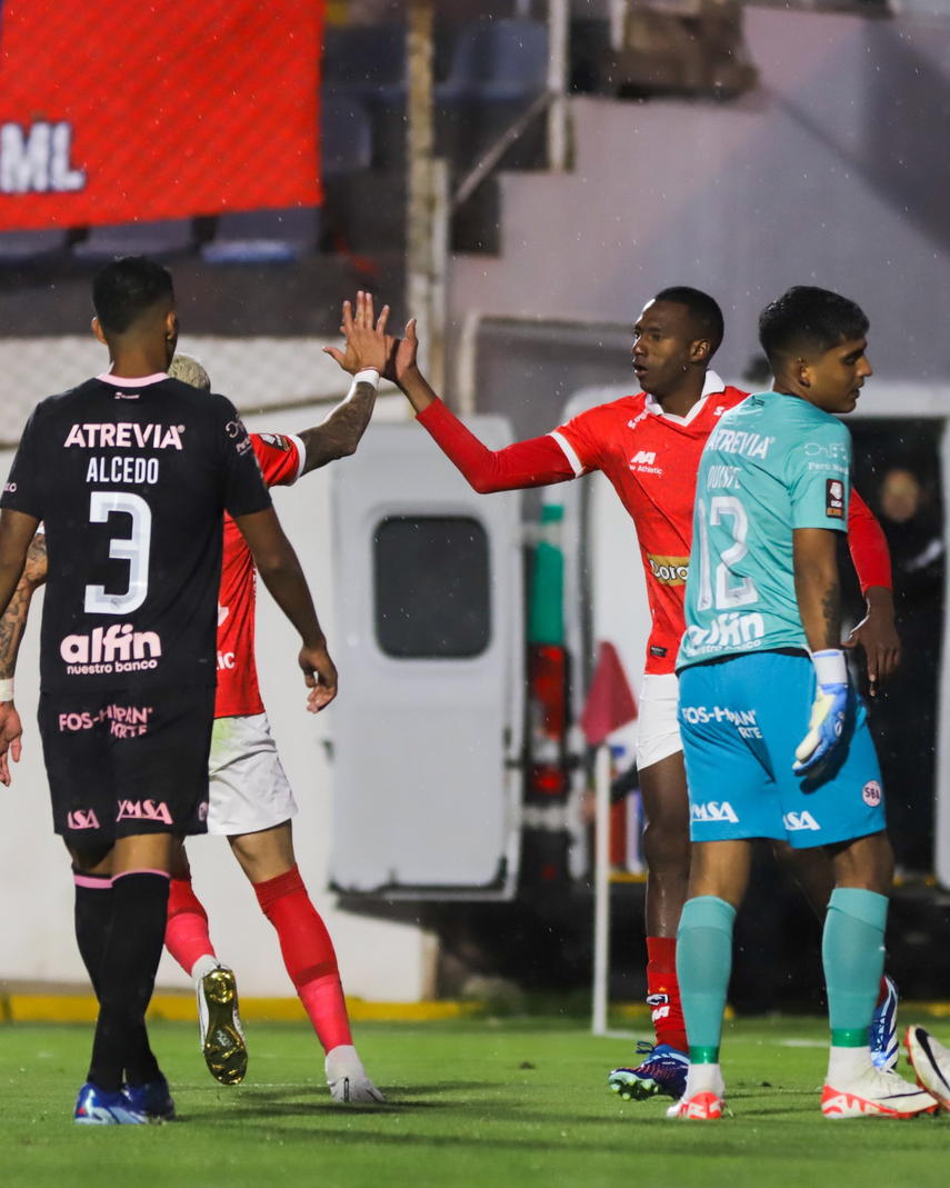 Abdiel Ayarza rompió las redes en Perú con el Cienciano