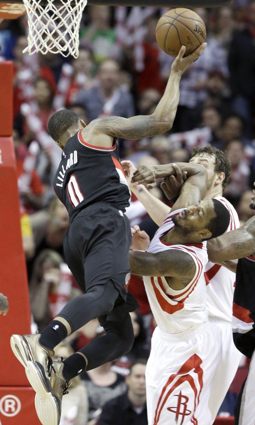 Aldridge anota 24 y Blazers doblegan a Rockets