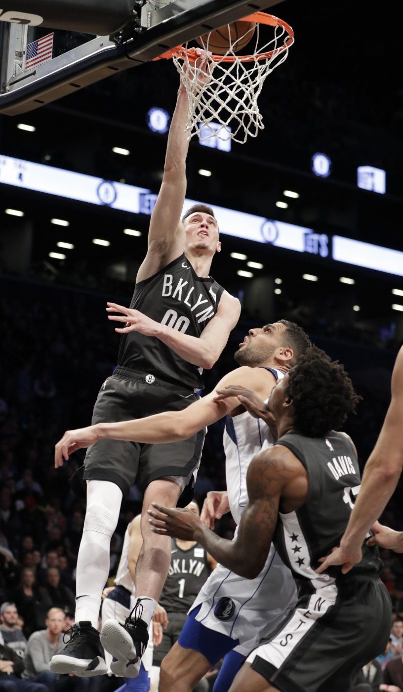 Nets aplastan 127-88 a Mavericks para terminar mala racha