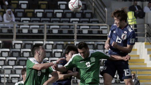 Japan remonta y gana 3-2 a Turkmenistán en Copa Asiática