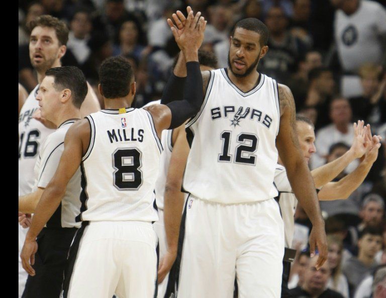 Spurs vencen a Pelicans y Miami desperdicia labor de Dragic y Whiteside