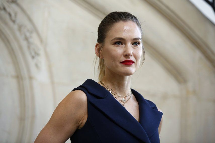 Modelo israelí Bar Refaeli firma acuerdo por evación fiscal