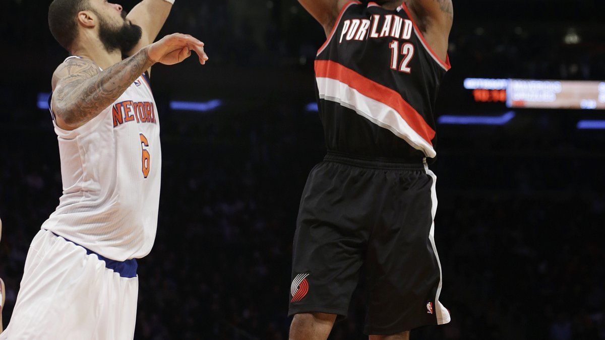 Pese a pobre ofensiva, Portland vence a Knicks