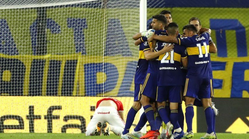 Tras sufridos penales, Boca avanza en Libertadores