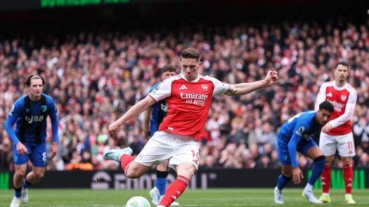 El Arsenal pierde en casa y la da más vida al Manchester City por la Premier El Arsenal pierde en casa y la da más vida al Manchester City por la Premier