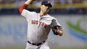 Cardenales adquieren a Lackey