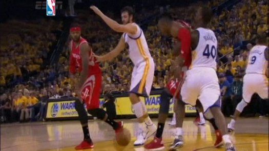 Warriors vencen a Rockets en 1er duelo de la final del Oeste