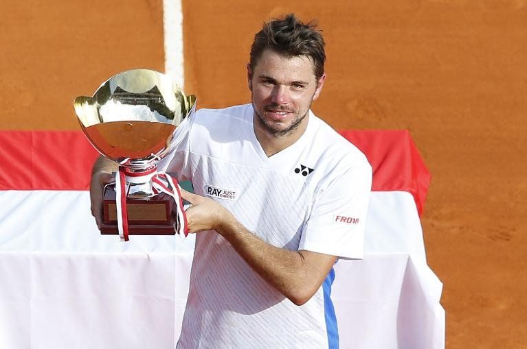 El suizo Wawrinka se acerca un poco más a Nadal y Djokovic