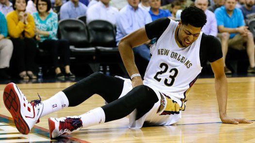 Davis y Pelicans superan 85-84 a los Bucks