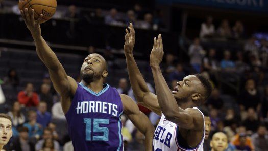 76ers con foja de 0-13 tras perder en Charlotte
