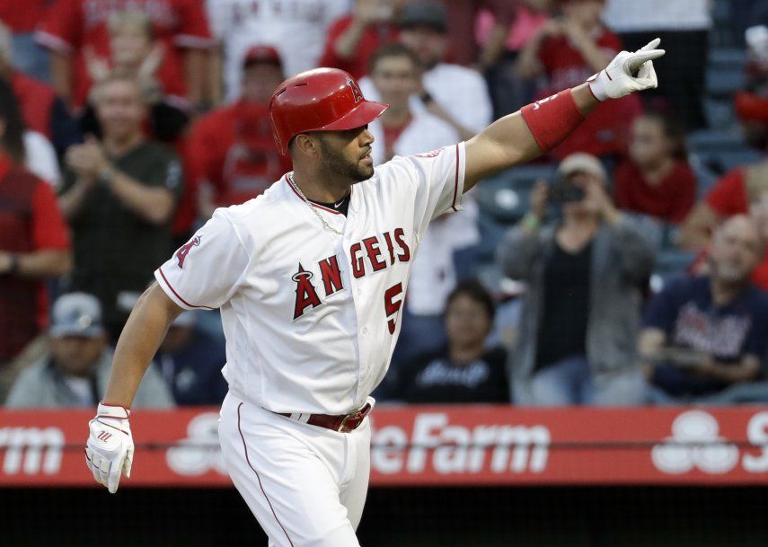 Pujols jonronea, Angelinos vencen a Rangers