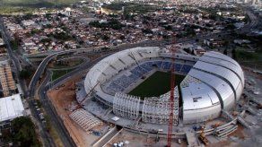 Roussef y Valcke inauguran un estadio mundialista en Natal tras el ultimátum a Curitiba