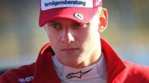 Mick Schumacher se une a los jóvenes pilotos de Ferrari