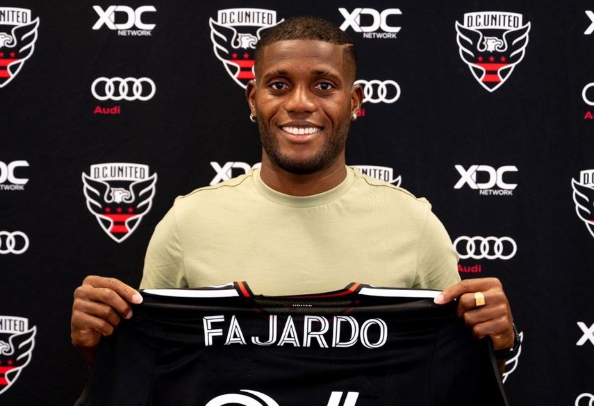 José Fajardo presentado con el DC United