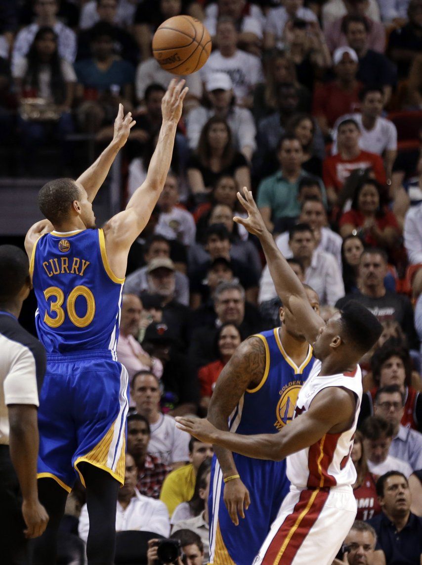 Warriors intratables vencen al Heat