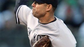 Mejora Vázquez con los Yanquis; muere presidente de los Rockies