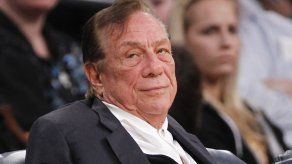 Shelly Sterling acepta vender Clippers a Ballmer