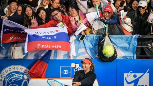 Sharapova empieza con victoria su andadura en Shenzhen