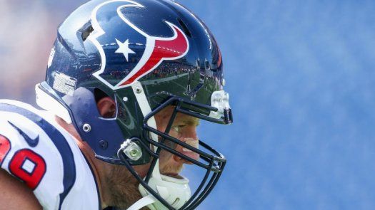 Estrella de football americano pagará funeral de víctimas de tiroteo en escuela de EEUU