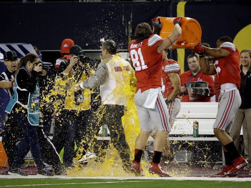 Ohio State aplasta a Oregon y es campeón colegial