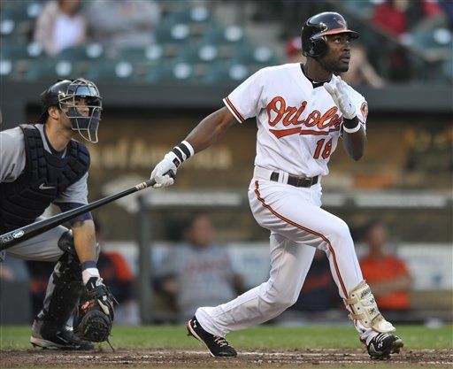 MLB: Orioles 10, Tigres 6, 1er partido; Pie remolca tres