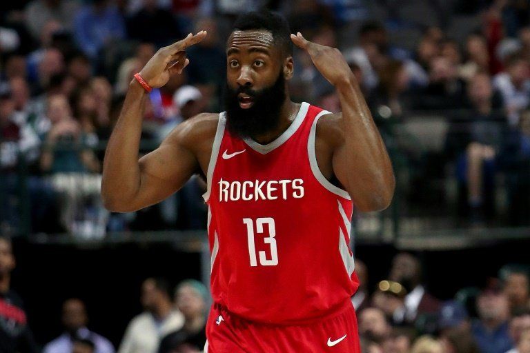 Harden vuela alto y San Antonio sufre para ganar